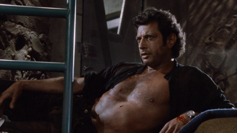 La última explicación del ícono de Jurassic Park, Jeff Goldblum, detrás de su infame escena sin camisa es tan buena