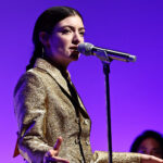 Lorde habla sobre el derecho al aborto durante un show en Los Ángeles