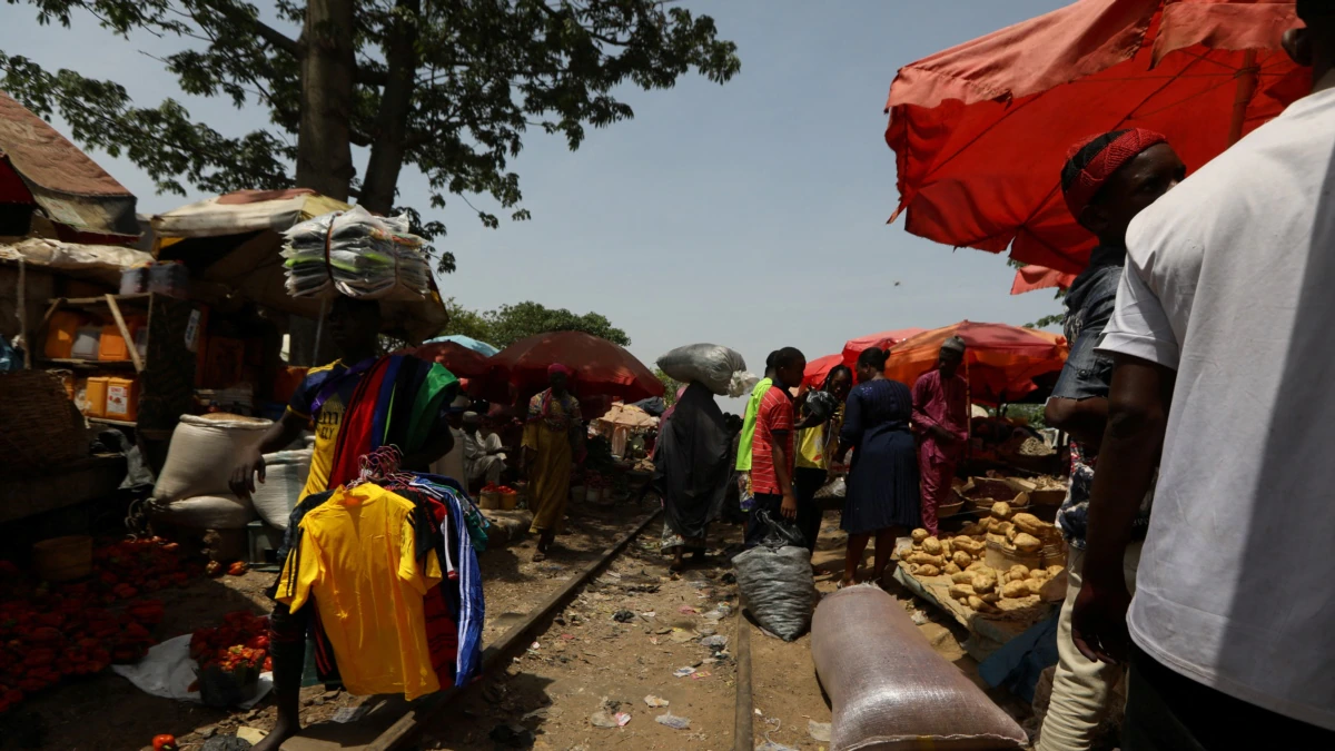 Los familiares de las víctimas del ataque al tren en Nigeria se oponen a la reanudación del servicio ferroviario
