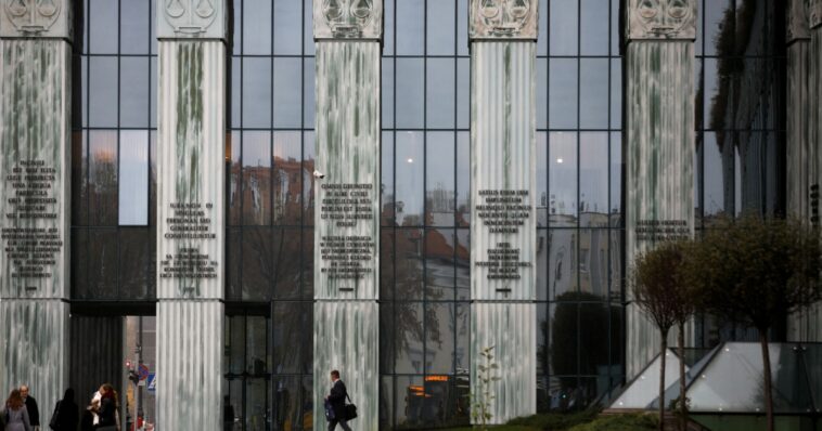 Los parlamentarios polacos acuerdan reformas judiciales para desbloquear $ 37 mil millones de fondos de la UE