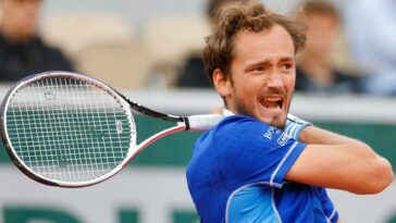 Medvedev supera a Bagnis para comenzar la campaña de Roland Garros