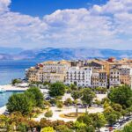 Un hombre ha sido arrestado bajo sospecha de violar a un turista británico en la isla griega de Corfú, se supo hoy