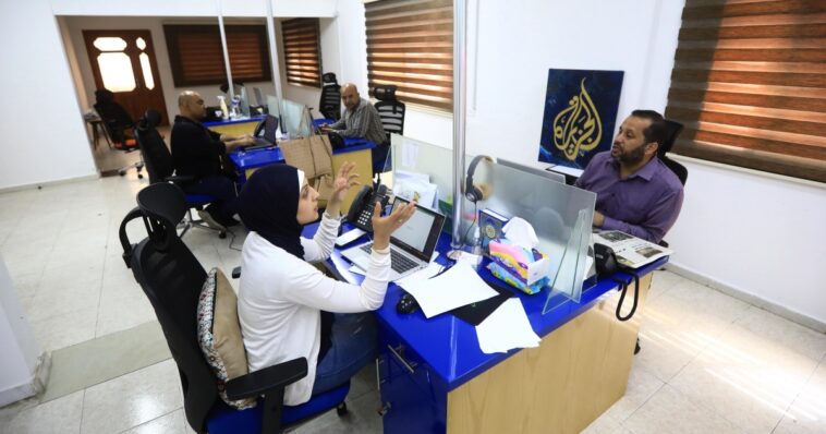 'Nada nos detendrá': Al Jazeera marca el atentado con bomba en la oficina de Gaza