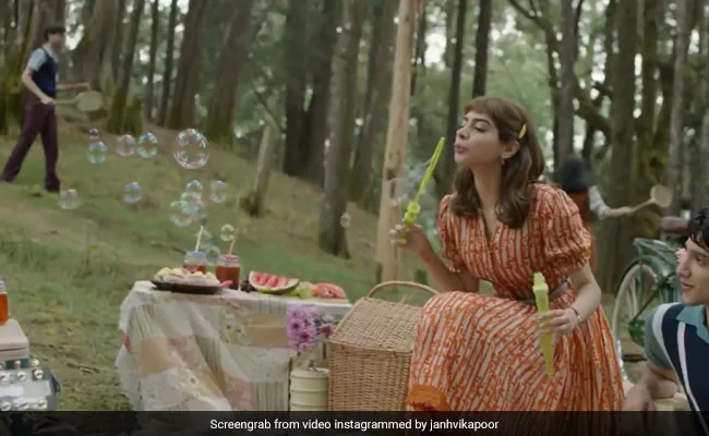 "No puedo esperar a verte brillar": Janhvi Kapoor anima a la hermana Khushi y al elenco de Archies