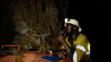 Propietario atrapado con la guardia baja por el aguacero;  8 Todavía atrapados en la mina de Burkina Faso