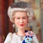 Queen Barbie Dolls se vende por £ 1,000 en línea en medio de la pelea de recuerdos Platinum Jubilee