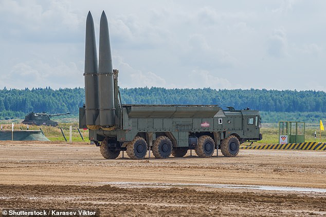 Rusia llevó a cabo lanzamientos simulados de misiles balísticos Iskander con capacidad nuclear en Kaliningrado el miércoles, dijo el Ministerio de Defensa (imagen de archivo)