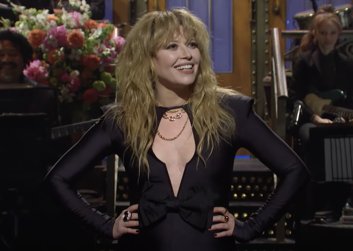 'SNL': Natasha Lyonne presenta, recibe impresiones de Fred Armisen, Maya Rudolph