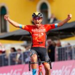 Santiago Buitrago ejecuta un poderoso ataque en la última subida para ganar la etapa 17 del Giro de Italia