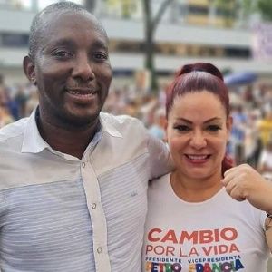 Senador electo de izquierda colombiano sale ileso de atentado