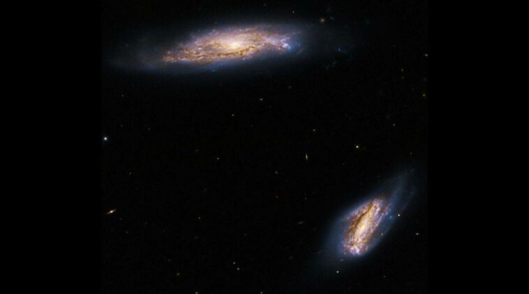 Telescopio espacial Hubble captura dos galaxias espirales formadoras de estrellas