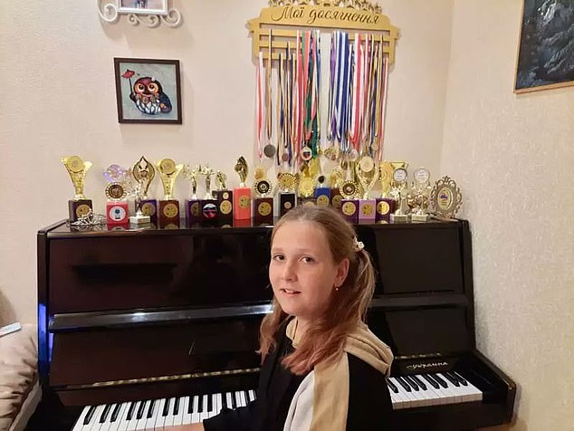 Obligada a huir de su hogar en Bucza tras la invasión de Rusia, Tatiana Monko regresó a casa con su hija Daryna la semana pasada.