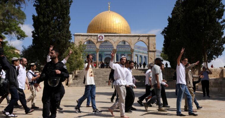 Un tribunal israelí cuestiona la prohibición de la oración judía en el complejo de Al-Aqsa