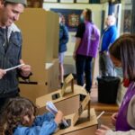 Votantes acuden a las urnas en reñidas elecciones australianas
