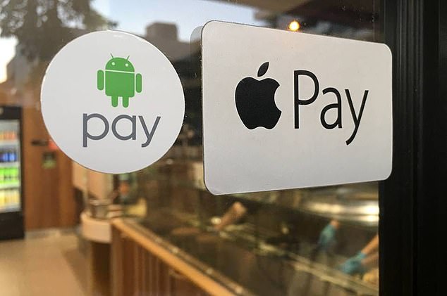 Investigadores de la Universidad de Puget Sound han revelado que las personas que usan métodos de pago móvil como Apple Pay y Google Pay tienen más probabilidades de gastar de más