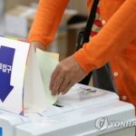 (AMPLIACIÓN) Los surcoreanos acuden a las urnas en las elecciones locales