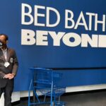 Acciones que realizan los mayores movimientos al mediodía: Bed Bath & Beyond, Carnival, Upstart y más