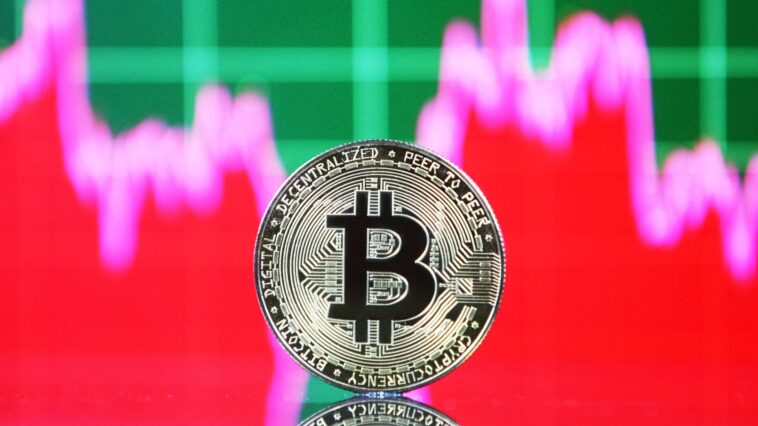 Bitcoin podría caer aún más a un mínimo de $ 13,000, advierte un estratega