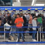 'Caos total' en Heathrow cuando el aeropuerto ordena la cancelación de 30 vuelos