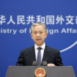 El portavoz del Ministerio de Relaciones Exteriores de China, Wang Wenbin, habla en una conferencia de prensa en Beijing el 21 de junio de 2022. (Kyodo)