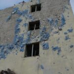 El alcalde de Mykolaiv muestra los daños causados ​​por el ataque con misiles rusos