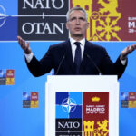 El jefe de la OTAN reconoce la necesidad de defender el territorio de la alianza en "un mundo más peligroso"