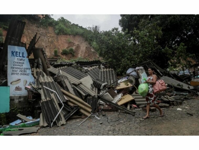 El número de muertos en inundaciones y deslizamientos de lodo en el norte de Brasil aumenta a 106