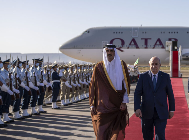 Emir de Qatar y presidente de Argelia discuten lazos e intereses comunes