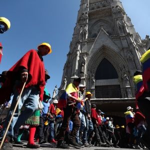 Gobierno de Ecuador acepta mediación para retomar diálogo