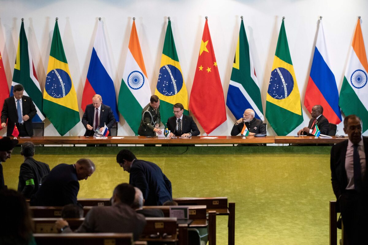 Irán solicita unirse a los BRICS
