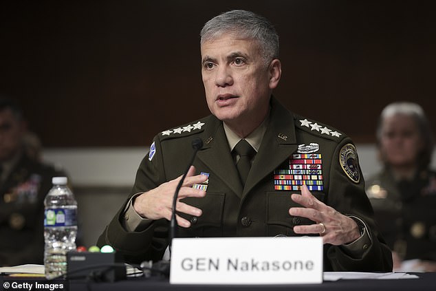 El general Paul Nakasone, comandante del Comando Cibernético de los Estados Unidos y director de la Agencia de Seguridad Nacional, dijo que Estados Unidos había llevado a cabo operaciones cibernéticas ofensivas en Ucrania.