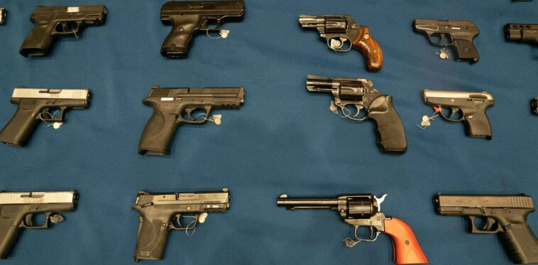La Corte Suprema hace a un lado los límites de Nueva York sobre portar un arma, elevando los derechos de la Segunda Enmienda a nuevas alturas