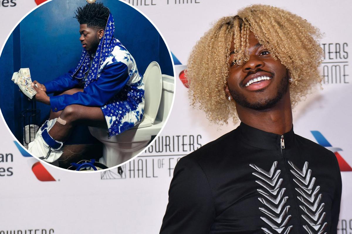 Lil Nas X se burla de una nueva canción en el baño en Louis Vuitton