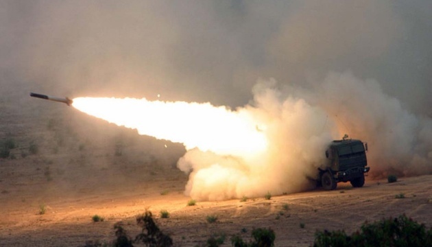 Los lanzadores HIMARS ya trabajan para la defensa de Ucrania - Comandante en Jefe