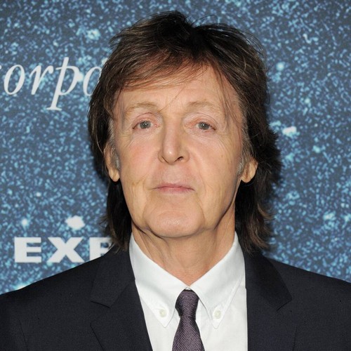 Paul McCartney sorprende al público de Glastonbury con duetos de Dave Grohl y Bruce Springsteen