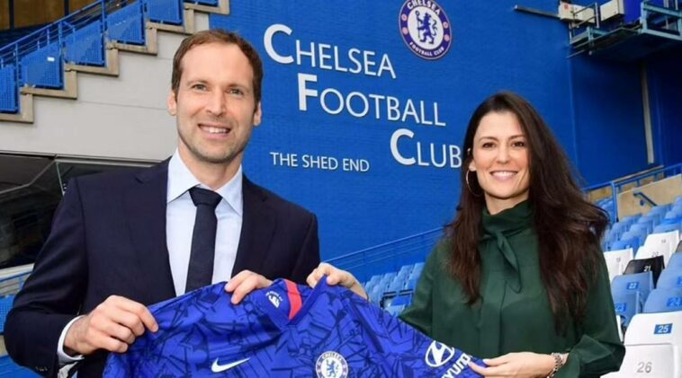 Petr Cech listo para dejar Chelsea, renuncia como asesor técnico