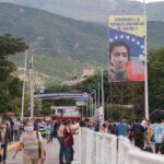 Presidente electo de Colombia inicia contactos con Venezuela