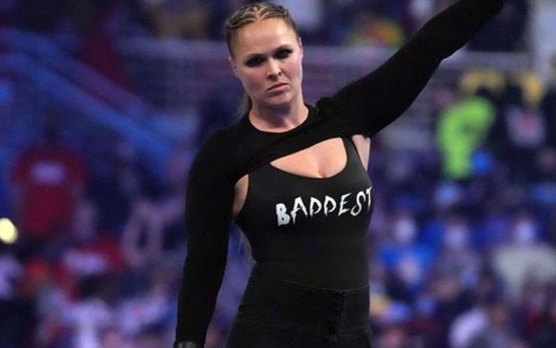 Ronda Rousey no pudo disfrutar de los fanáticos que la animaron durante la victoria en Royal Rumble
