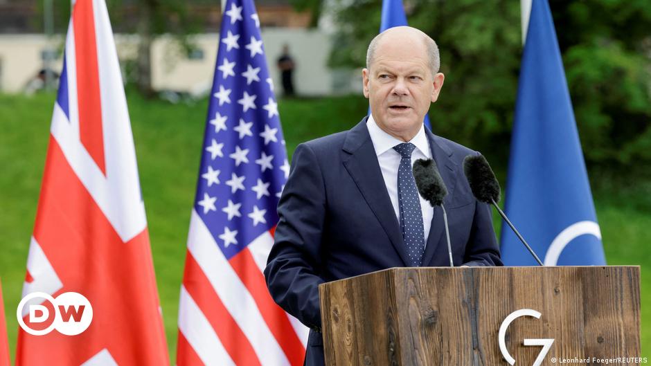 Scholz de Alemania bajo presión para que responda en conferencia de prensa
