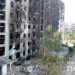 Tres fábricas, casas y escuelas bajo fuego ruso en la región de Luhansk