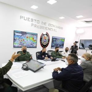 Venezuela suspenderá clases y vuelos por tormenta tropical
