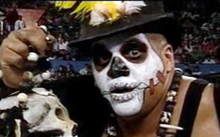 ¿Por qué Vince McMahon quería ocultar la cara de Papa Shango?