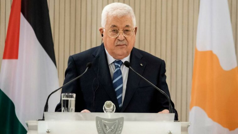 El primer ministro de Israel y el presidente palestino hablan en una rara llamada telefónica