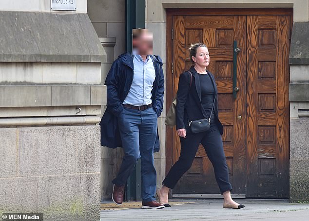 Se alega que Rebecca Whitehurst, de 46 años, (en la foto) intercambió 'mensajes sexualizados' con el estudiante juvenil, cuyo nombre no puede ser identificado por razones legales, antes de participar en actividades sexuales cuando era maestra en su escuela del Gran Manchester en 2019.