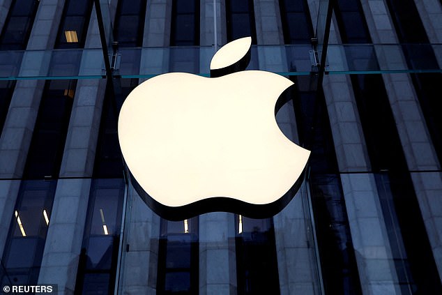 Apple reportó el jueves ganancias y ventas que superaron las expectativas de Wall Street, manejando la escasez de piezas mejor de lo previsto (foto de archivo)