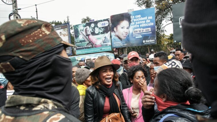 Arrestos mientras la oposición de Madagascar protesta por los costos de vida