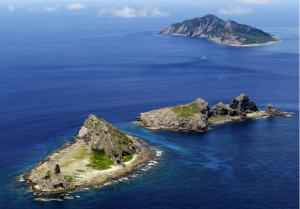 Las Islas Senkaku en la Prefectura de Okinawa.  Dos barcos de la guardia costera china ingresaron el martes a las aguas territoriales de Japón cerca de las islas.  (Kiodo)