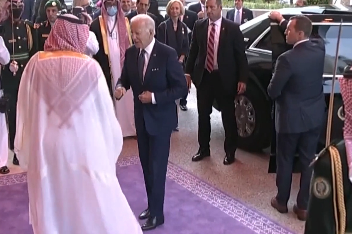 Biden inicia visita delicada a Arabia Saudita, no se espera compromiso petrolero inmediato
