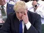 Boris Johnson se aferra a lo último: 51 conservadores, incluido Brandon Lewis, renunciaron