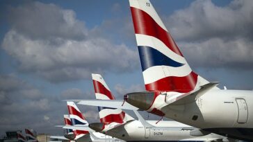 British Airways (en la foto: imagen de la biblioteca) ha anunciado que recortará otros 10.300 vuelos de corta distancia hasta finales de octubre.  Se produce después de que la aerolínea cancelara 17.600 vuelos hasta finales de junio, equivalente a 2,8 millones de asientos.